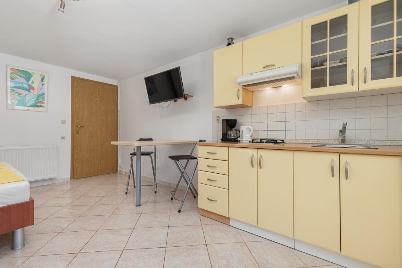 Haus Eva Apartment Novigrad  Exterior photo